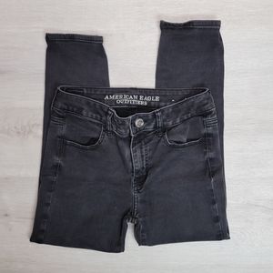 American Eagle Hi Rise black size 4 jegging crop jeans